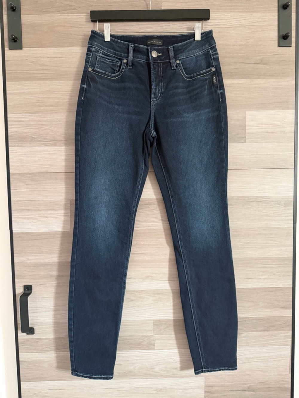 Silver Jeans Co. Suki Mid Rise Curvy Fit Skinny Jeans in Indigo